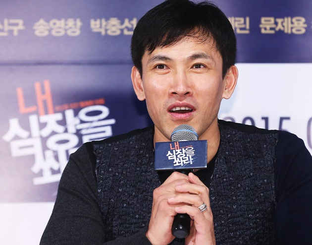 간호사 역을 맡은 유오성