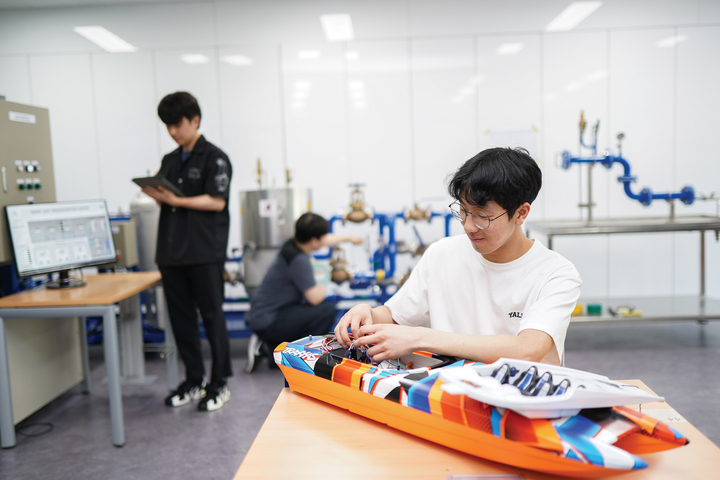 울산과학대학교 조선해양시스템학과.