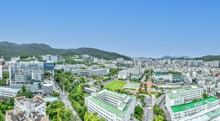 부산 금정구 장전동 부산대 캠퍼스 전경.

