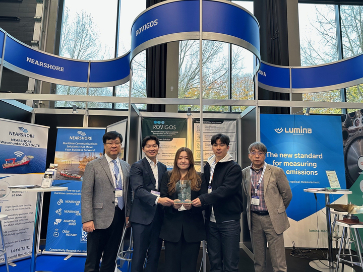 ㈜로비고스(김태웅 대표)는 지난 7~10일 네덜란드 로테르담에서 개최된 유로포트(Europort 2023) 전시회에서 5년 미만의 국제 스타트업 중 가장 유망한 디지털 스타트업(Most Promising Digital Start-up)으로 선발돼 'Rising Stars 2023'을 수상하는 영예를 안았다. UPA와 울산과학기술원이 공동 운영하는 '유니콘테스트 및 창업 오디션'에 참여 중인 ㈜로비고스는 이번 전시회 참여할 수 있는 기업 4곳에 선발됐다.  
