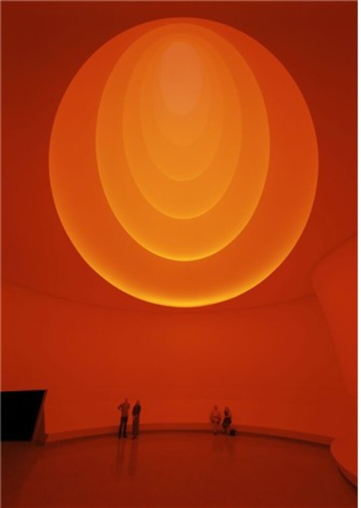 제임스 터렐 / 'Aten Reign'/ 2013 / 일광 및 LED 조명 / 뉴욕 구겐하임 박물관 설치
