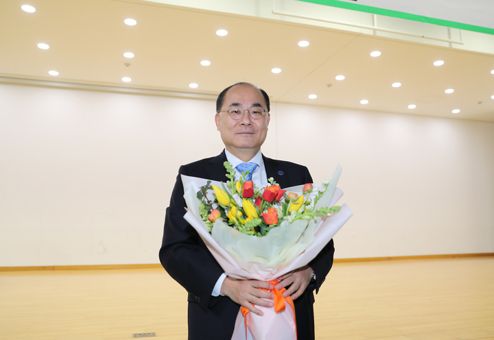 부산대 제22대 총장 임용후보자 선거에서 1순위 후보로 당선된 최재원 교수.
