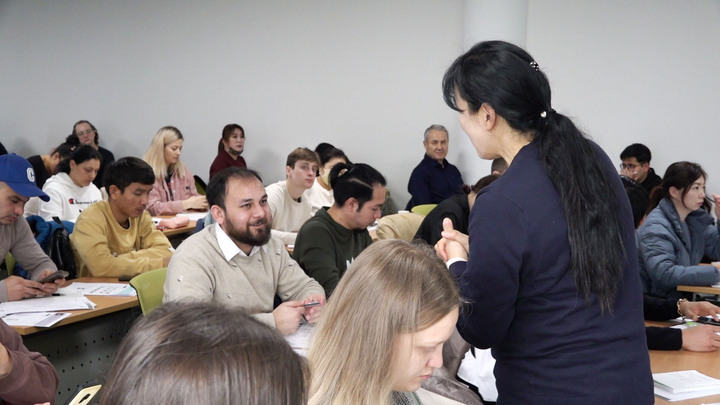 울산외국인주민지원센터에서 다양한 국적의 외국인들이 한국어 교육 수업 '헬로울산 한글교실' 수업을 듣고 있다.
