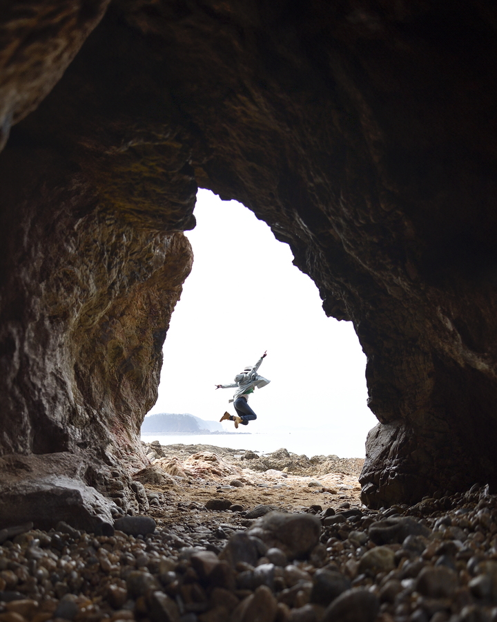 인생사진 명소 충남 태안파도리해수욕장 해식동굴.
