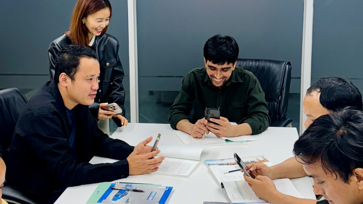 린노알미늄(주)는 외국인 근로자의 정서적 공감대 형성과 한국생활 정착을 위해 매주 토요일 저녁마다 자체적으로 '한국어 교육반'을 실시하고 있다.