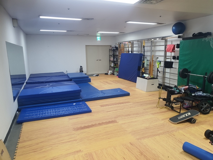 문수실내수영장의 창고를 개조해 만든 다이빙 훈련 장소.