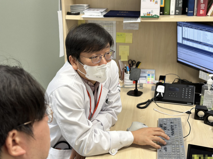 울산병원 신경과 전문의 심동현 과장은 "섬망은 조기에 발견하고 적절히 관리하면 회복 가능성이 높다"도 말했다.