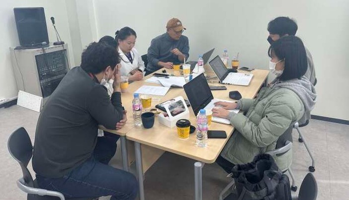 울산병원은 자문이 필요한 장면들과 질문들을 받고 대본 고증 및 수정에 도움을 줄 만한 해당 분야 의료진들을 시간대별로 참여시켰다.