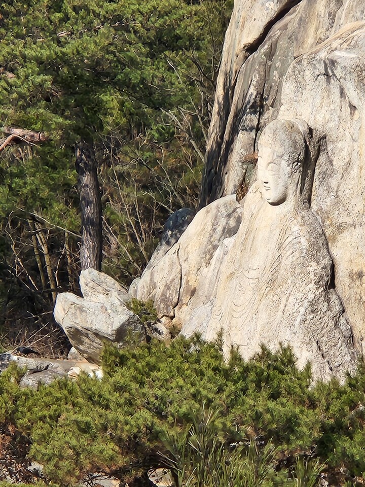 경주 삼릉계곡 마애석가여래좌상. 필자 제공
