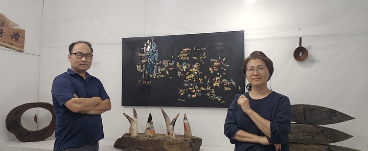집청정 대표 최원석·이도경 부부는 유산을 지키고 예술로 풀어내는 창작활동을 하고 있다.