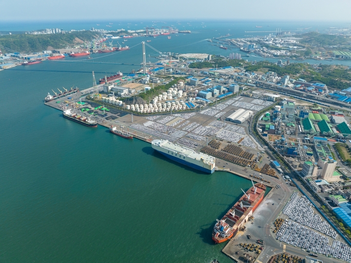 울산본항 전경. 울산항만공사 제공