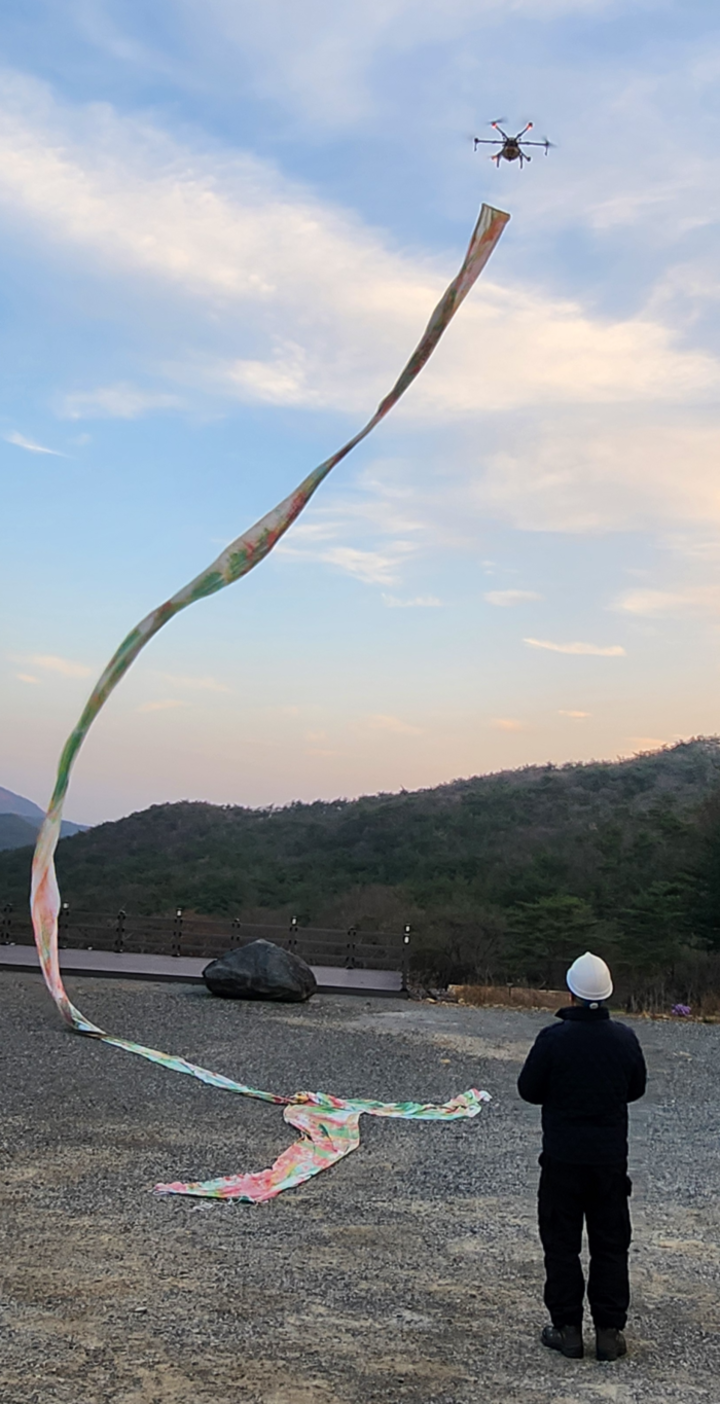 수상작‘공중전시’