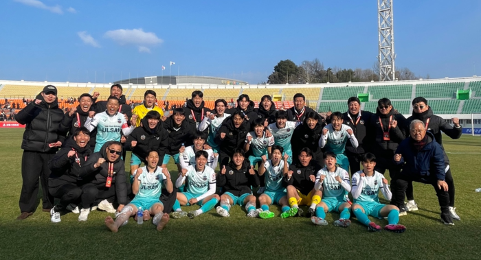 울산시민축구단은 지난 7일 강릉종합운동장에서 열린 2026 K3리그 1라운드 원정경기에서 강릉을 상대로 2대0 승리를 거두며 승점 3점을 확보했다. 울산시민축구단 제공