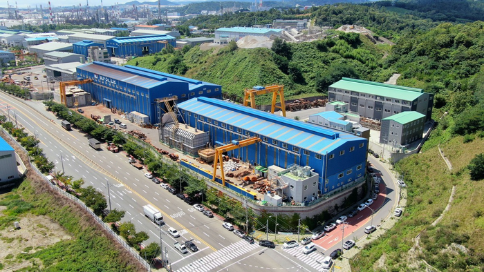 DKME㈜의 경영권을 인수할 예정인 울산 울주군 온산읍 소재 ㈜울프 제1공장 전경.