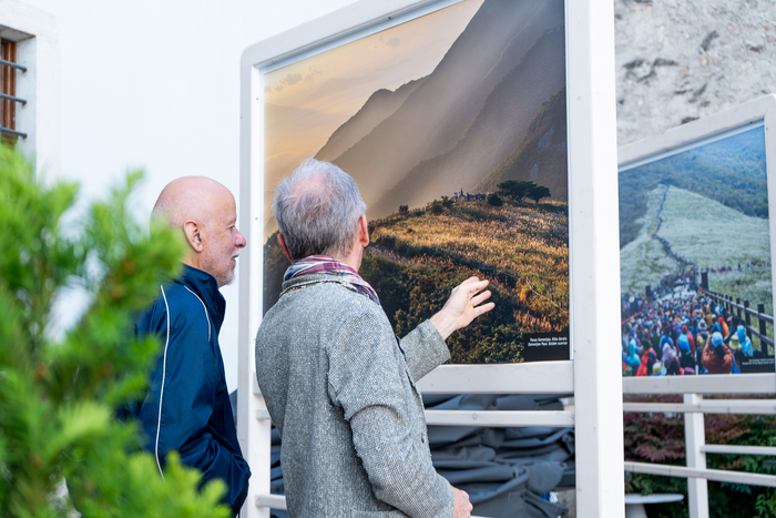 제74회 트렌토 영화제가 ‘울주, 가장 먼저 닿은 빛’ 전시를 4월 24일부터 5월 4일까지 트렌토시 팔라초 벤베누티(Palazzo Benvenuti)에서 열어, 울주의 아름다운 풍광을 담은 사진 15점을 소개하고 있다. 울산울주세계산악영화제 제공