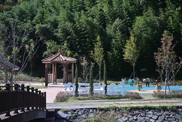울산 울주군이 이달부터 오는 11월까지 두서면 서하리에 위치한 자드락숲에서 유아숲체험 프로그램을 운영한다고 7일 밝혔다.