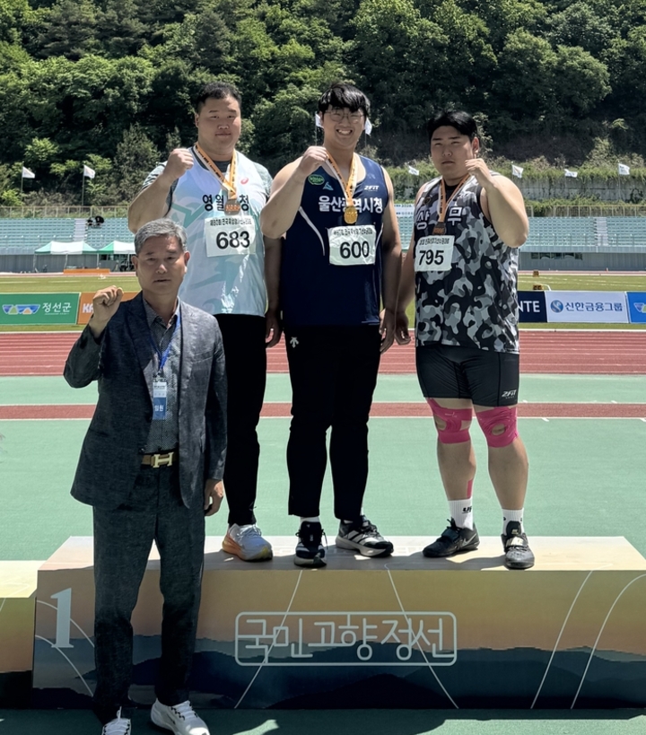 ‘제80회 전국육상경기선수권대회’ 남자 일반부 포환던지기에 출전한 박시훈이  종전 대회 기록 18m95를 넘어서는 19m10을 던지며, 대회 우승은 물론 한국 육상 남자 포환던지기 역대 2위 기록도 갈아치웠다. 시체육회 제공