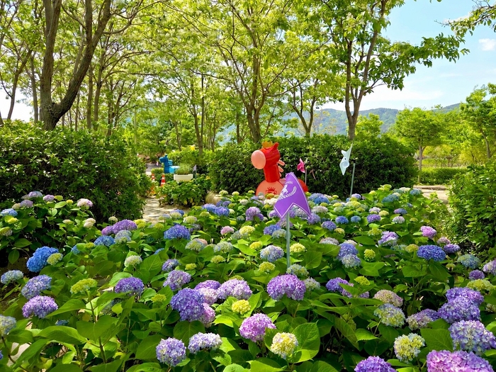 새롭게 조성한 렛츠런파크 부경의 특별 정원 ‘마법정원’ 모습. 렛츠런파크 부경 제공