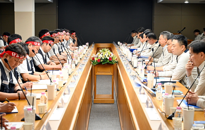 지난달 6일 현대자동차 노사가 올해 임단협 상견례를 갖고 있다. 울산매일 포토뱅크