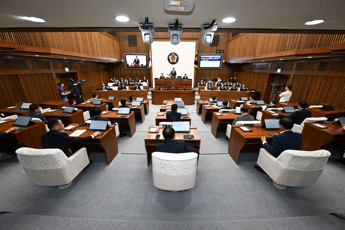 제8대 울산시의회는 15일 울산시의회 본회의장에서 제264회 임시회 제2차 본회의를 끝으로 4년 임기를 마무리했다. 울산시의회 제공
