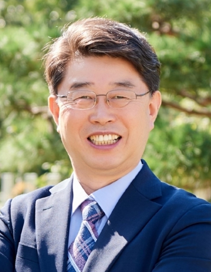 나정욱 시인