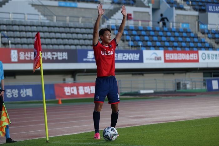 이기준은 지난 27일 울산종합운동장에서 열린 K3리그 16라운드 홈경기에서 FC목포를 상대로 1골 3도움을 기록, 팀의 4대1 대승을 이끌었다. 울산시민축구단 제공