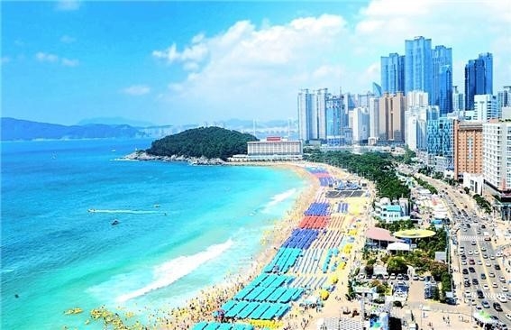 지난 26일 개장한 해운대해수욕장 전경. 부산시 제공