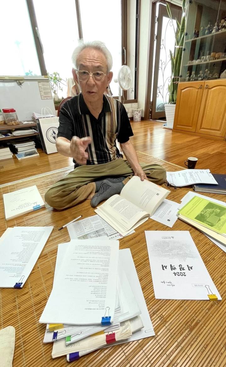 울산지역사 연구가 박채은 씨는 최근 울산시정백서와 시·구·군 홈페이지의 행정구역 명칭 변천현황 및 연혁 자료 가운데 일부 연도와 명칭이 잘못 표기돼 있다며 정비 필요성을 제기했다. 고은정