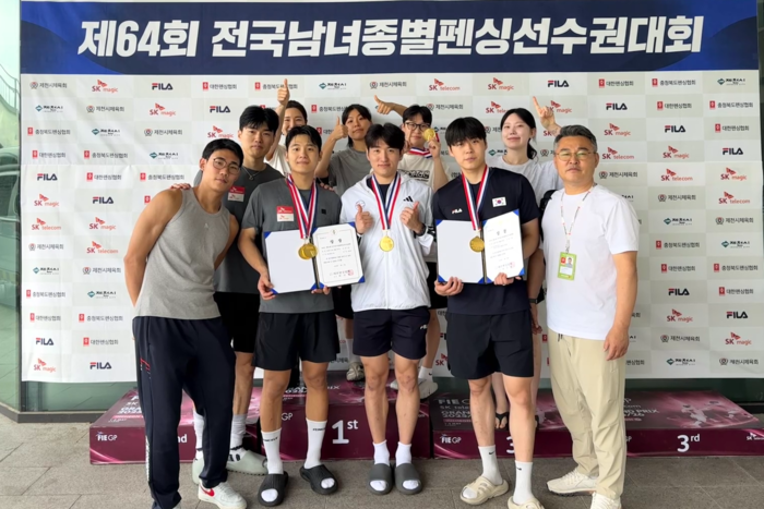 울산시청팀은 지난달 30일부터 오는 9일까지 충청북도 제천시에서 열리는 제64회 전국남녀종별펜싱선수권대회에서 남자 일반부 에페 개인전과 단체전 모두 금메달을 차지하며 대회를 성공적으로 마무리했다. 시체육회 제공