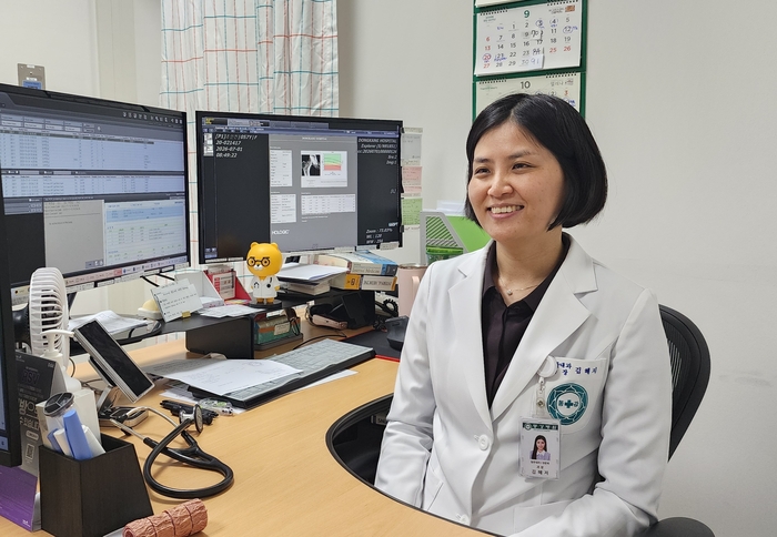 비알코올지방간질환(NAFLD)이 대사이상지방간질환(MASLD)으로 개념이 바뀐 가운데, 체중감량과 생활습관 개선이 가장 효과적인 치료법으로 강조되고 있다. 대사이상지방간질환에 대해 김혜지 동강병원 일반내과 전문의와 살펴봤다. 동강병원 제공