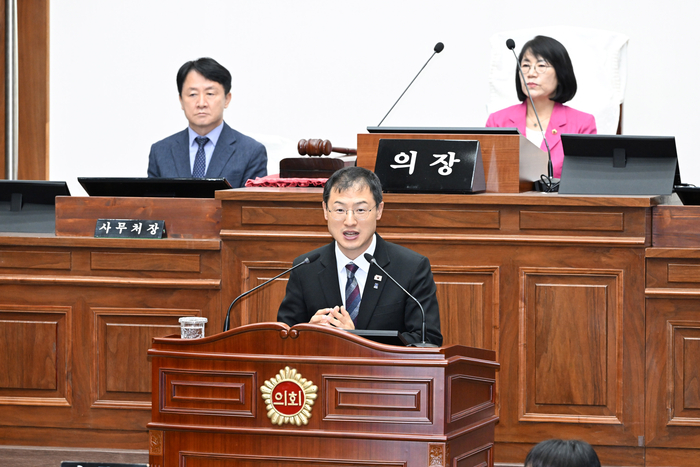 김상욱 울산시장이 9일 울산시의회에서 민선 9기 울산시정의 청사진을 제시하고 있다. 울산시의회 제공