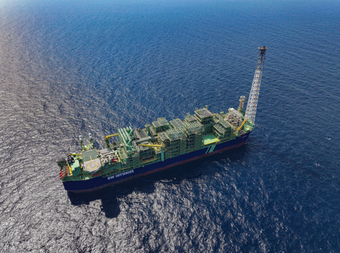 바로사가스전에 설치된 부유식 복합생산설비(FPSO) 전경