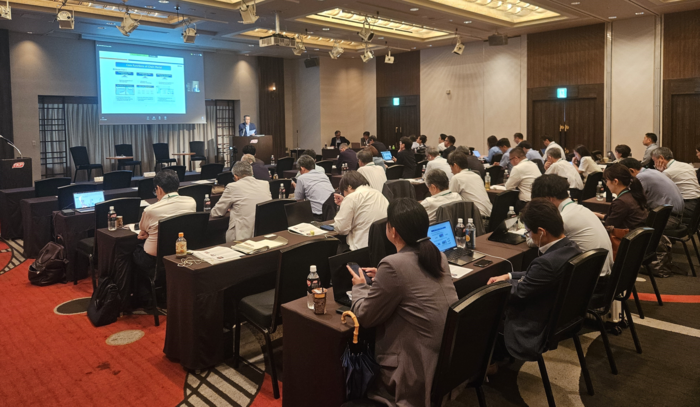 BPA 구자림 글로벌사업단장이 27일 일본에서 열린 ‘2026 IAPH-KMI Port Forum’에서 부산항 스마트항만 구축 전략 및 우수사례를 소개하고 있다. BPA 제공