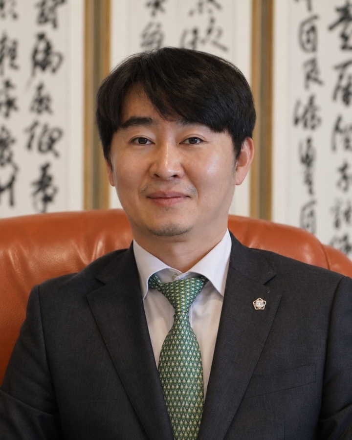 임진규 위원(변호사·법률사무소 길벗).AI활용 이미지