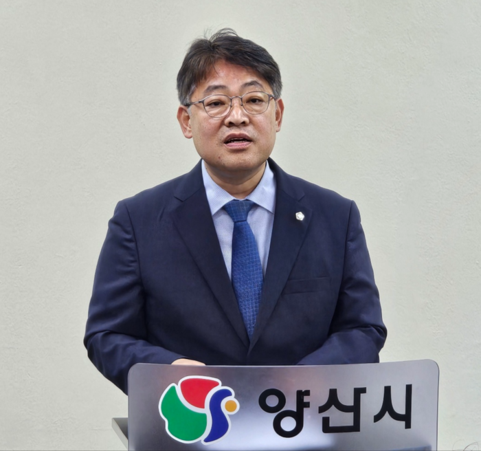 김석규 의원이 기록적 폭염 대비 정부의 재난안전특별교부세 지원을 촉구하고 있다.
