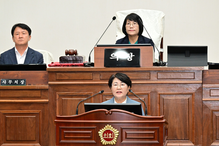 4일 반대토론을 하고 있는 이은주 시의원. 울산시의회 제공