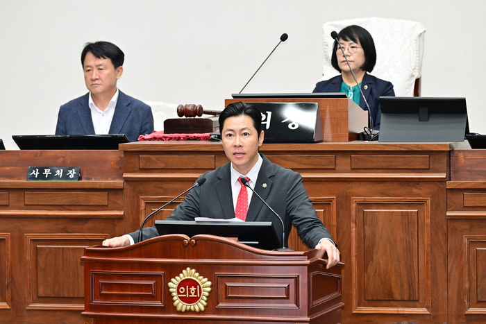 4일 찬성토론을 하고 있는 김대영 시의원. 울산시의회 제공