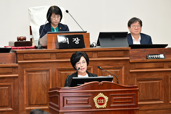 4일 찬성토론에 나선 김남이 시의원. 울산시의회 제공