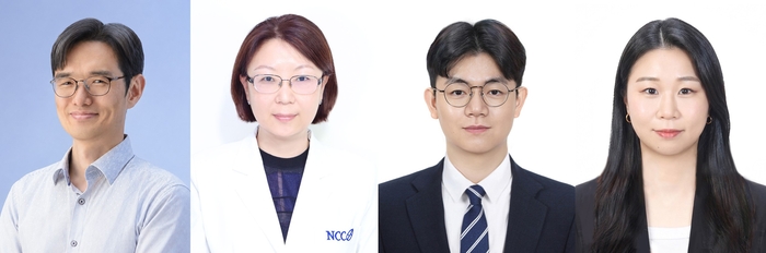 [연구진사진] (좌측부터) 강병헌 UNIST 교수, 공선영 국립암센터 교수, 윤남구 UNIST 박사, 김소연 UNIST 박사. UNIST 제공