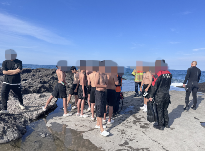지난 6월 6일 오후 4시 50분께 북구 판지항 인근 해상에서 청소년 2명이 물에 빠져 자력탈출했다. 울산해경 제공