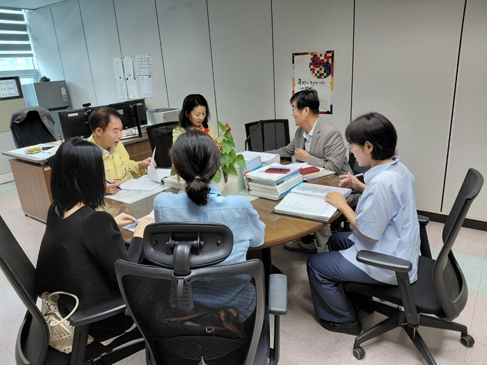 통신사이예위원회는 18일 울산교육청을 방문해 통신사 이예의 삶과 정신을 학생교육에 접목하기 위한 실무협의를 진행했다. 통신사이예위원회 제공
