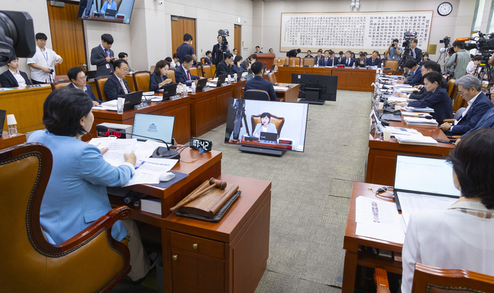 19일 국회에서 법제사법위원회 전체 회의가 열리고 있다. 연합뉴스