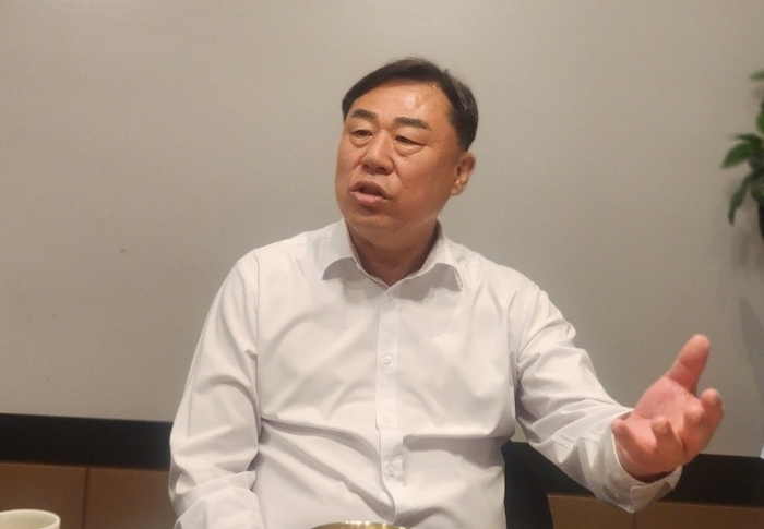 진보당 김종훈 대표가 26일 울산 지역 기자들과 간담회를 하고 있다. 백주희 기자