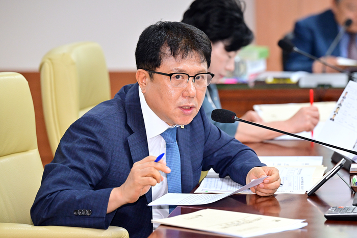 노명환 산건위원.