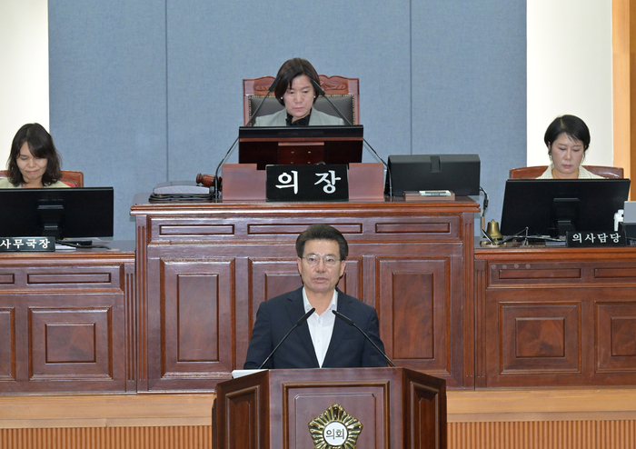 임현철 울산 남구청장이 7일 남구의회 본회의장에서 열린 제280회 제1차 정례회에서 2026년도 제2회 추가경정예산안 편성에 따른 제안설명을 하고 있다. 남구 제공