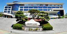 학교를 학생과 주민이 함께 쓰는 생활공간으로 활용하는 학교복합시설이 전국적으로 확대되고 있지만, 울산은 운영·추진 시설이 3곳에 그치며 확충 속도가 더딘 것으로 나타났다. 사진은 울산교육청 전경. 울산매일 포토뱅크