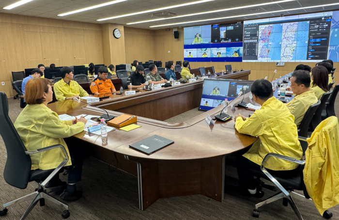 10일 울산시와 구군 방사능방재요원 등이 원자력안전위원회 주관 ‘2026년 국가방사능방재 연합훈련’에 참여하고 있다. 울산시 제공