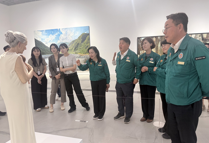 울산시의회 문화복지환경위원회(위원장 권태호)는 11일 울산문화예술회관과 울산시립미술관을 방문해 주요사업 추진 현황과 시설 운영실태를 점검했다. 울산시의회 제공