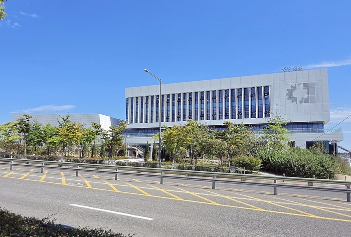 울산상의 서동 신축회관 전경. 울산상의 제공