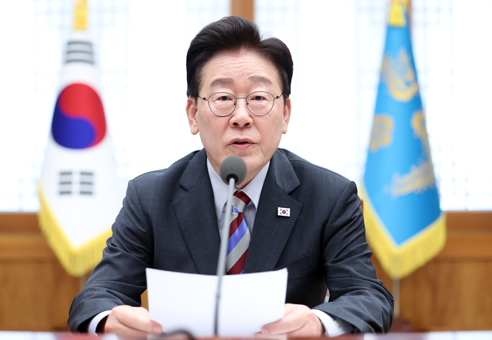이재명 대통령이 29일 청와대에서 열린 메가프로젝트 제3차 민관합동 점검회의에서 발언하고 있다. 연합뉴스